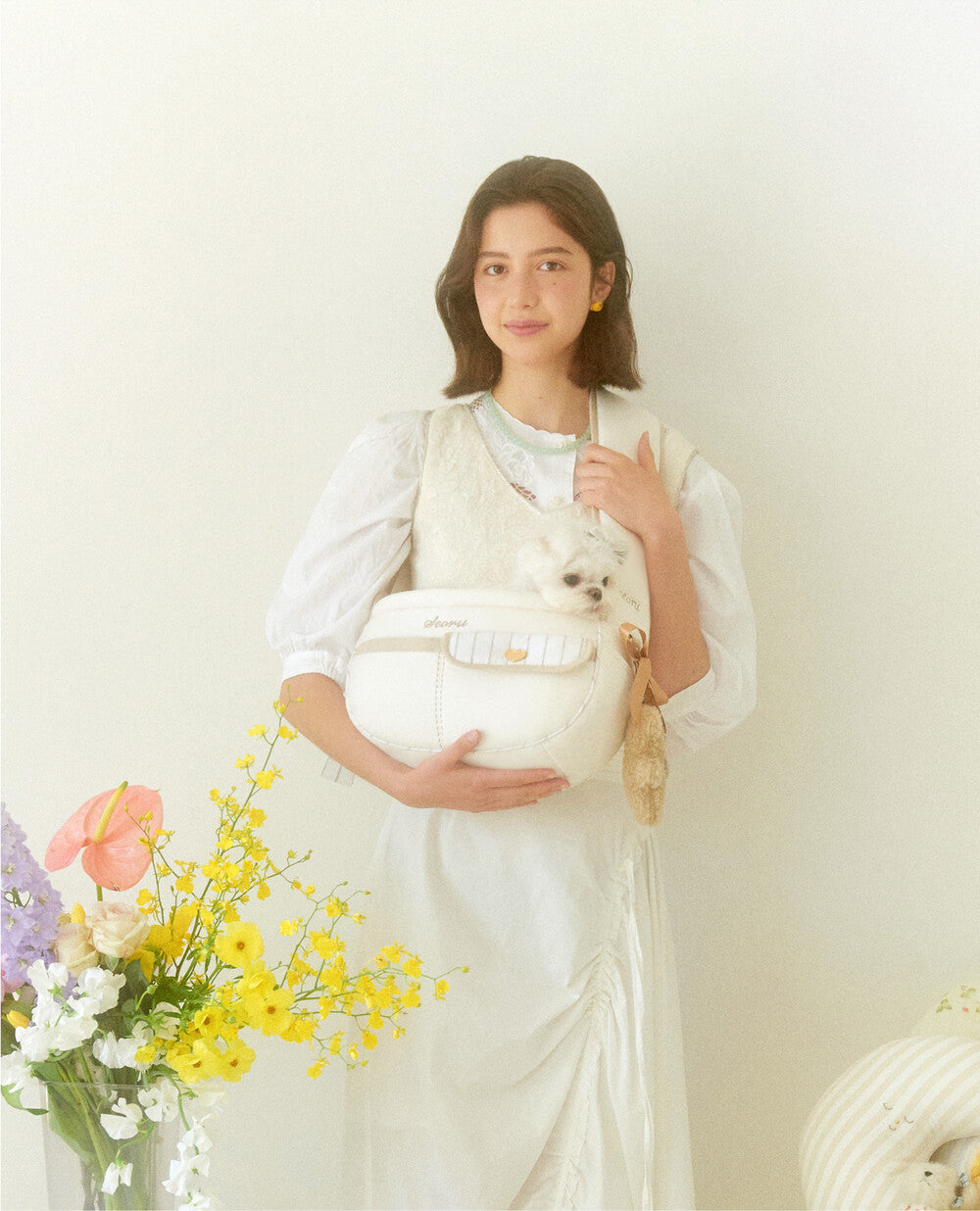 I AM SEORU Soft Valentine Bag (Beige)